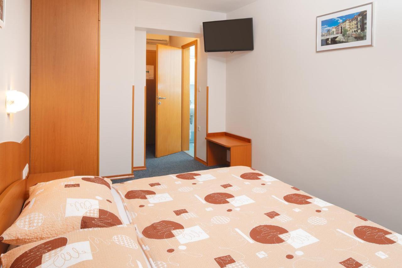 Rooms Sustersic リュブリャナ エクステリア 写真